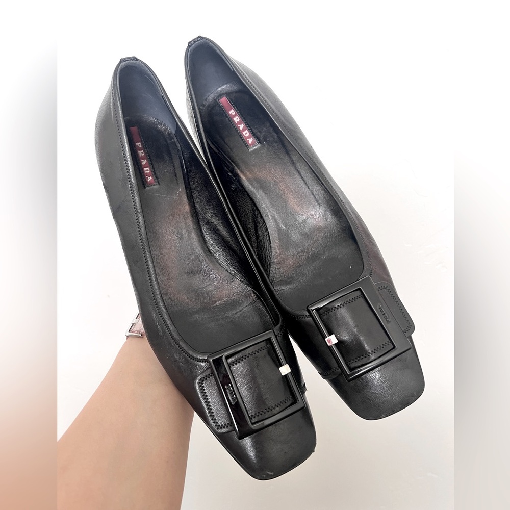 Prada Womens Black Leather Square Toe Kitten Heel Pumps w/ Buckle sz 39 us 8.5